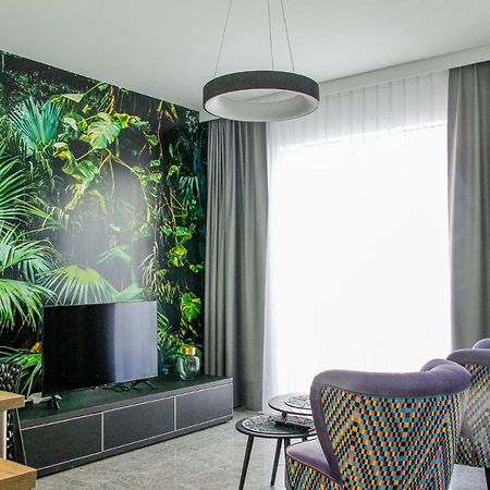 Roadway Silniczna Z Garazem Podziemnym Apartment Kielce Luaran gambar
