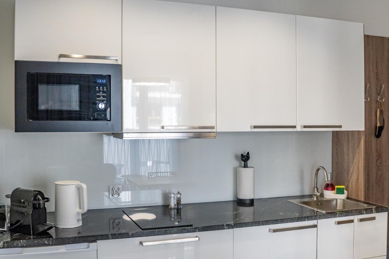 Roadway Silniczna Z Garazem Podziemnym Apartment Kielce Luaran gambar